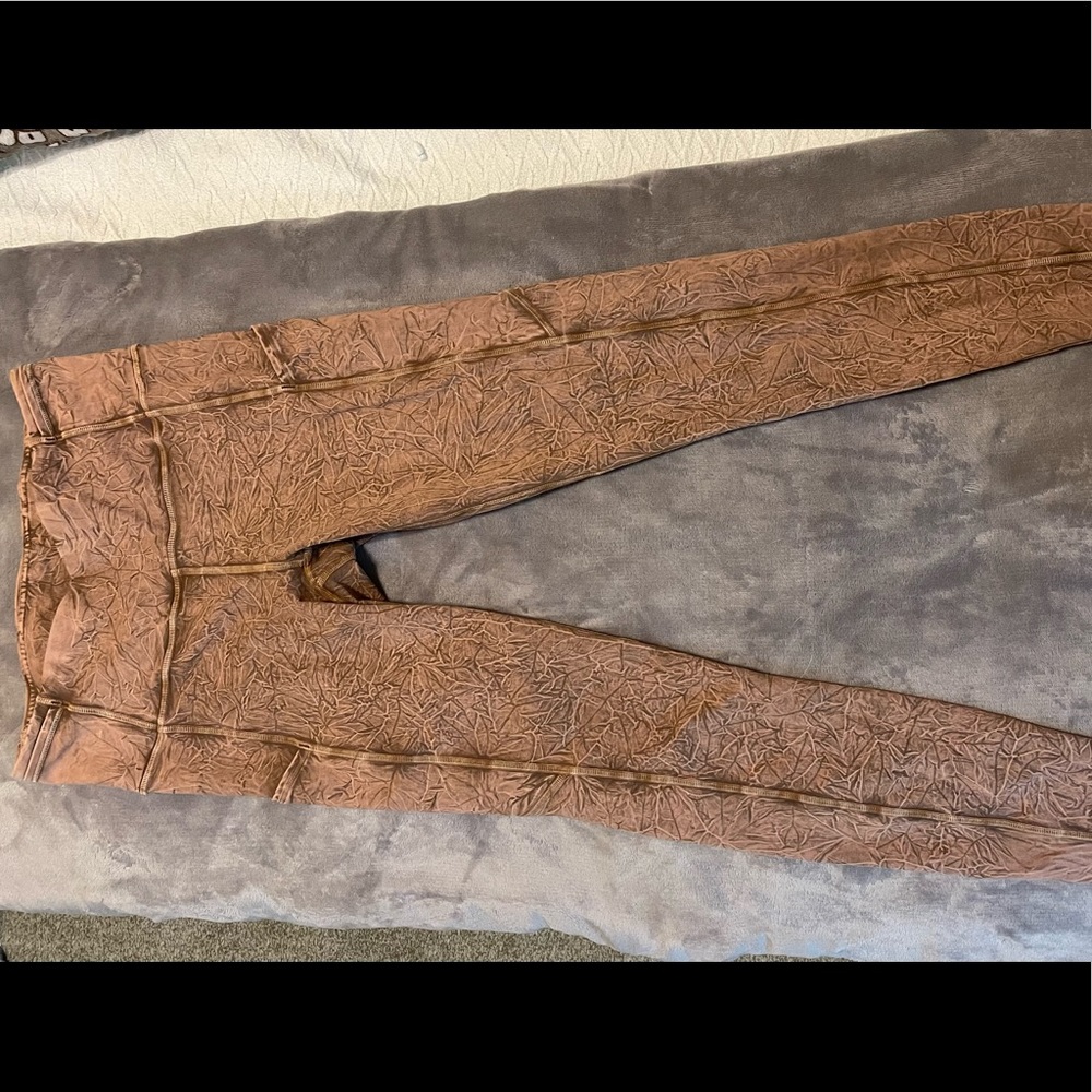 Lululemon leggings Sz 8